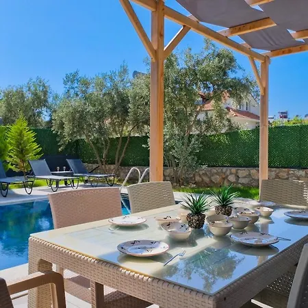 Moonshine Duo Luxury Oasis In Villa *