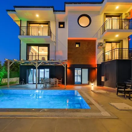 Villa Moonshine Duo Luxury Oasis In