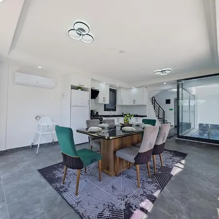 Villa Moonshine Duo Luxury Oasis In