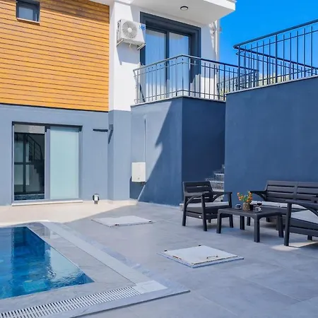 Villa Moonshine Duo Luxury Oasis In